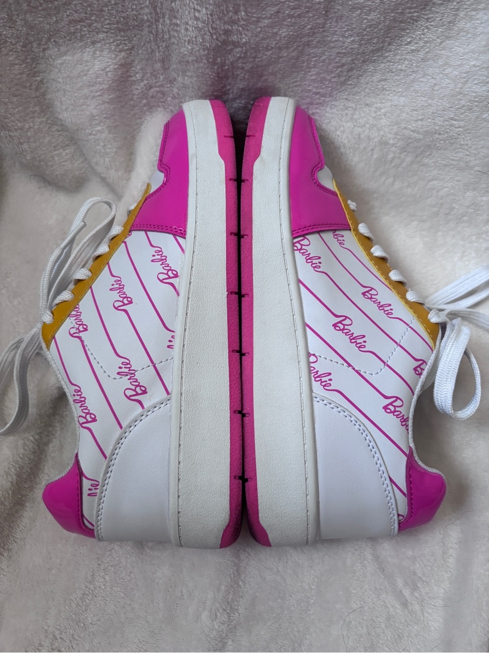 Barbie Low Top Sneakers Women's Size 7 Pink White Logo Lace Up Casual Shoes - Picture 5 of 9